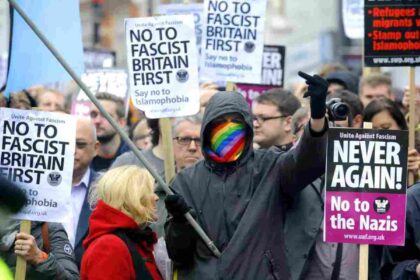 Bromley to come out once more against the fascist far right
