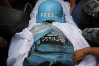 Gaza journalists plea with international media to get on the ground