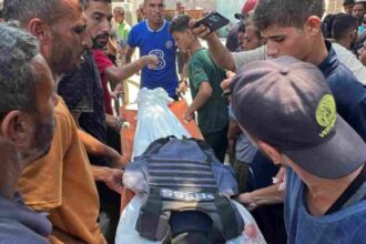 Israel using 'double tap strikes' to slaughter Palestinian journalists