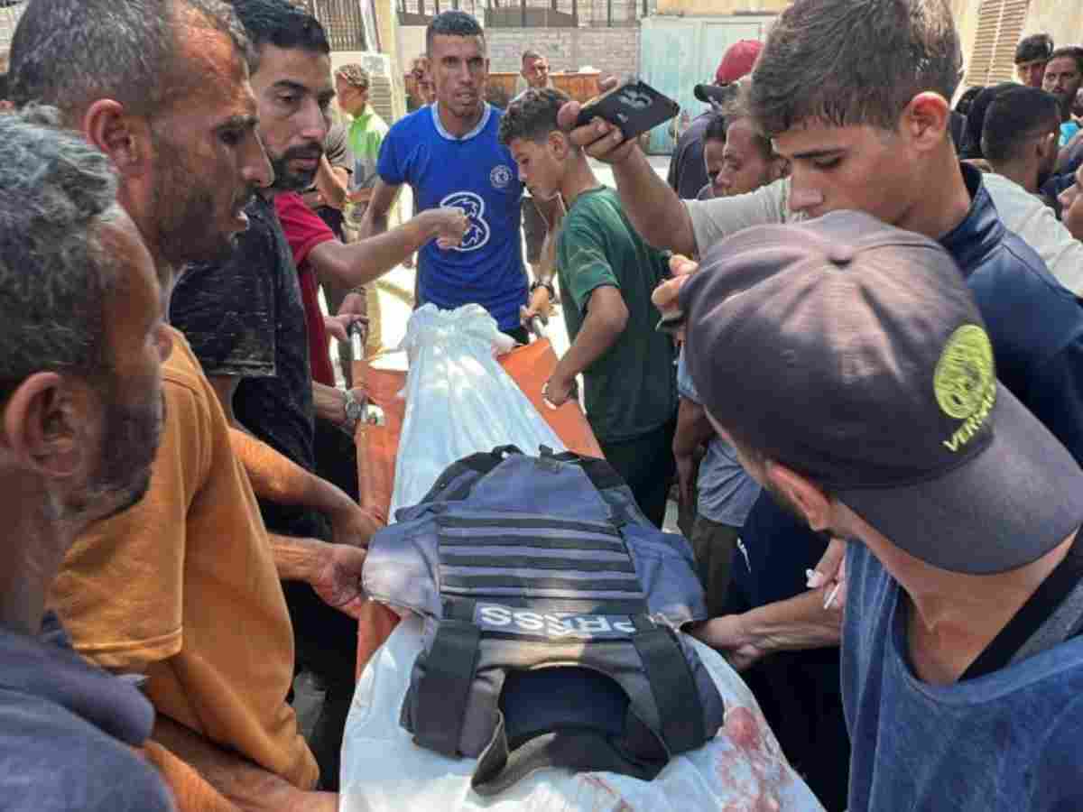 Israel using 'double tap strikes' to slaughter Palestinian journalists