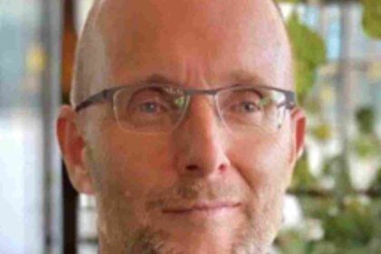 Jonathan Cook stopped by cops in pro-Palestine crackdown