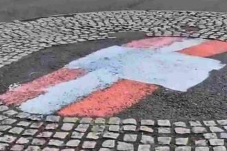 Patriotism is good - but far-right flag-shaggers don't understand that