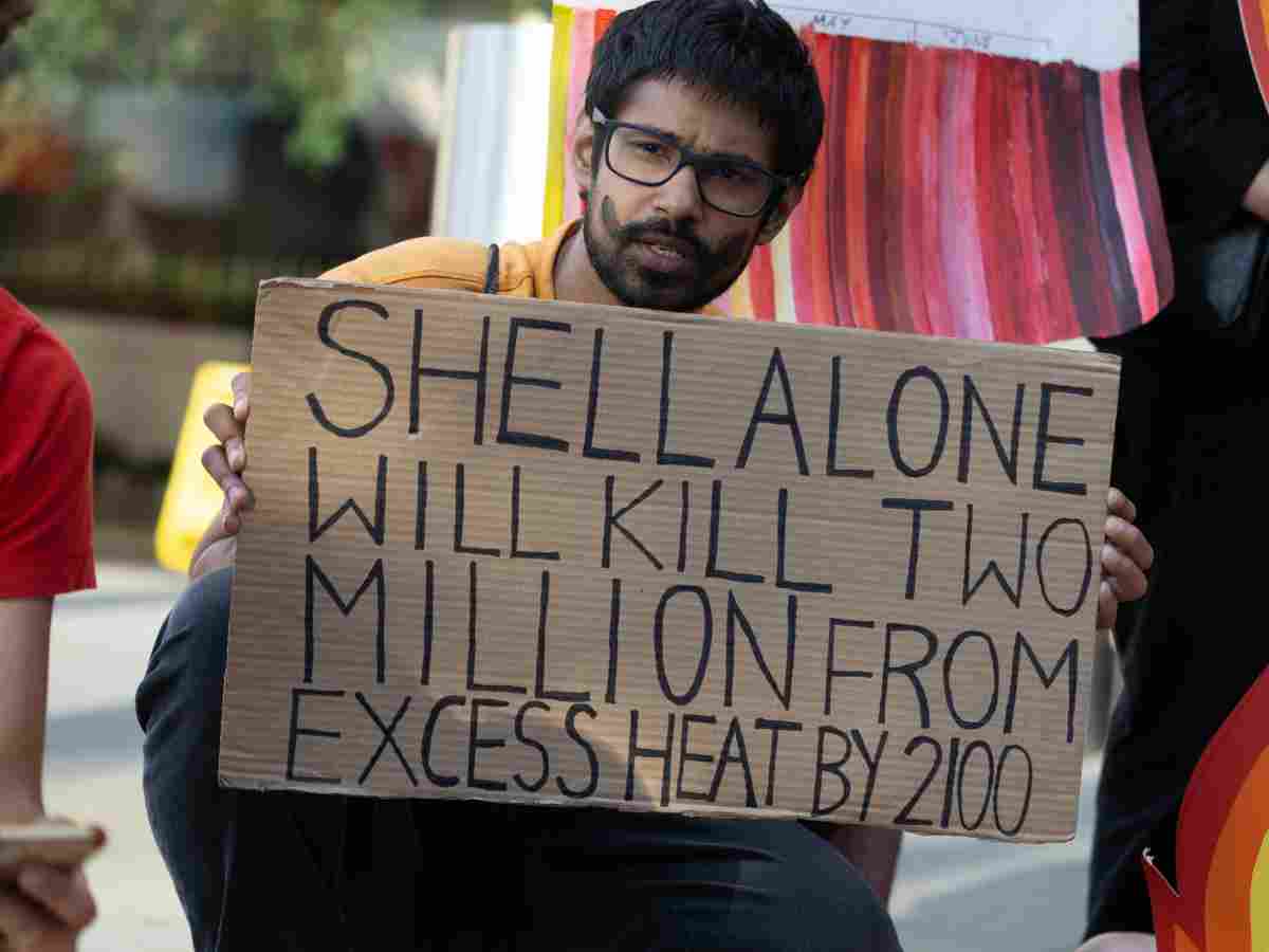 Shell profits beat expectations as it hands billions to shareholders
