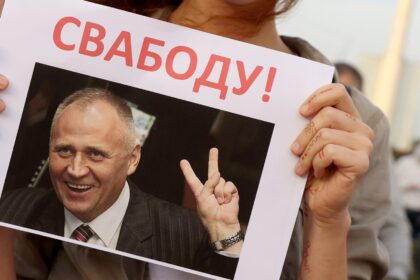Belarus: Released prisoner Mikalai Statkevich forcibly disappeared after refusing to be exiled