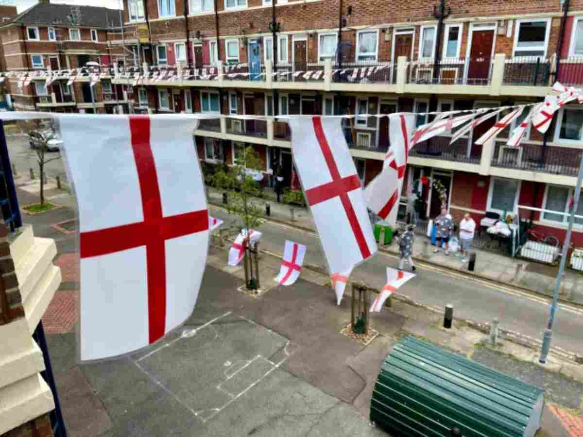 Flags aren't left or right wing