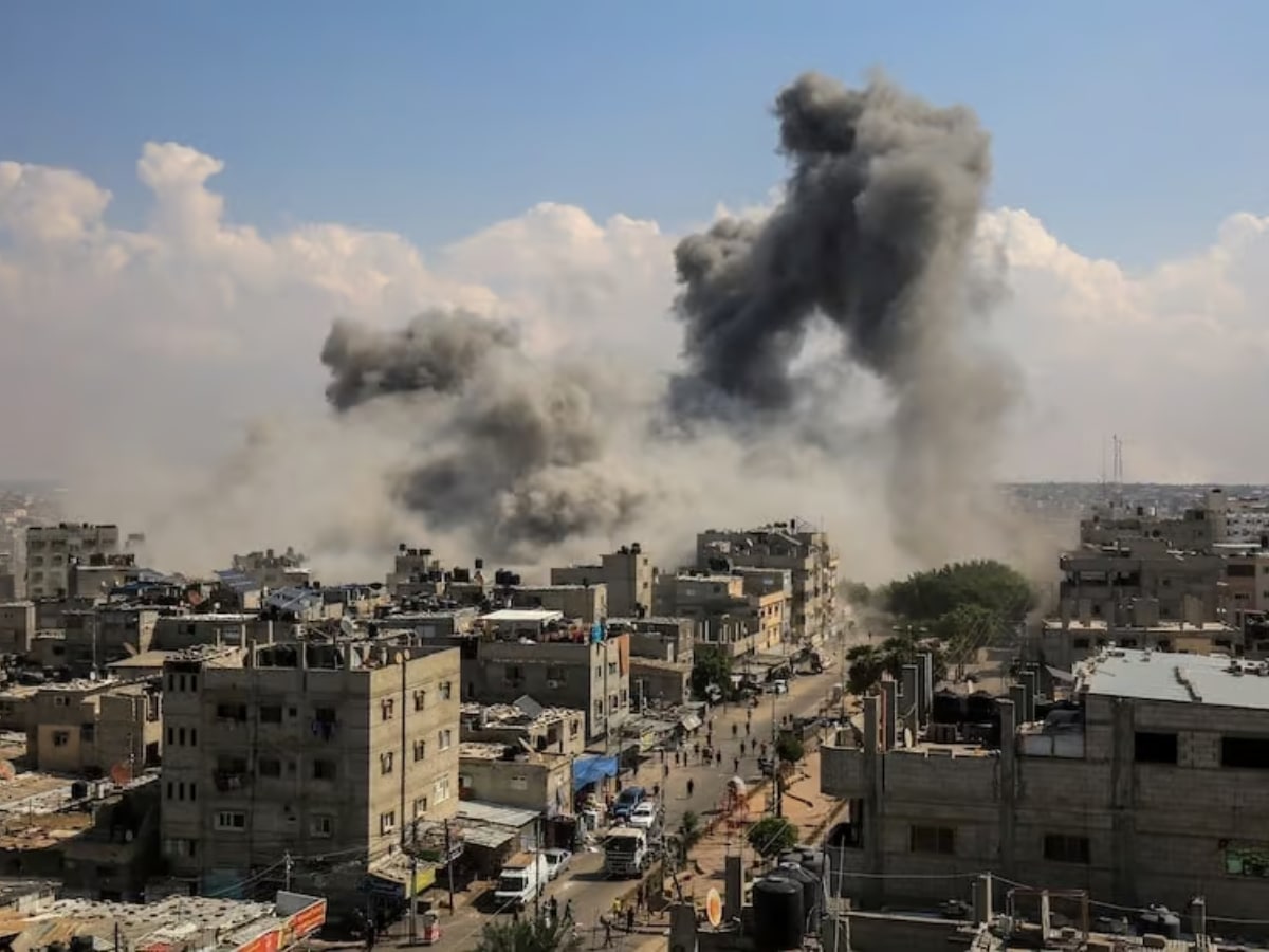 Israel deepens Gaza's isolation by cutting the internet to the Strip