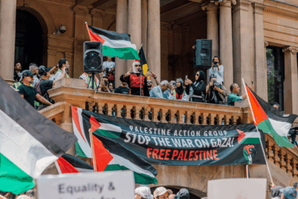 Jewish anti-genocide protester puts cops in their place