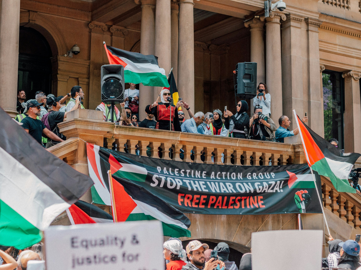 Jewish anti-genocide protester puts cops in their place