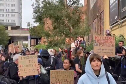 Newcastle far-right fascists outnumbered by anti-racist protesters