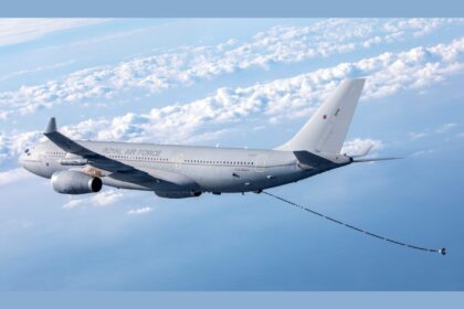 RAF refuelling plane circling over Doha during Israeli terror attack