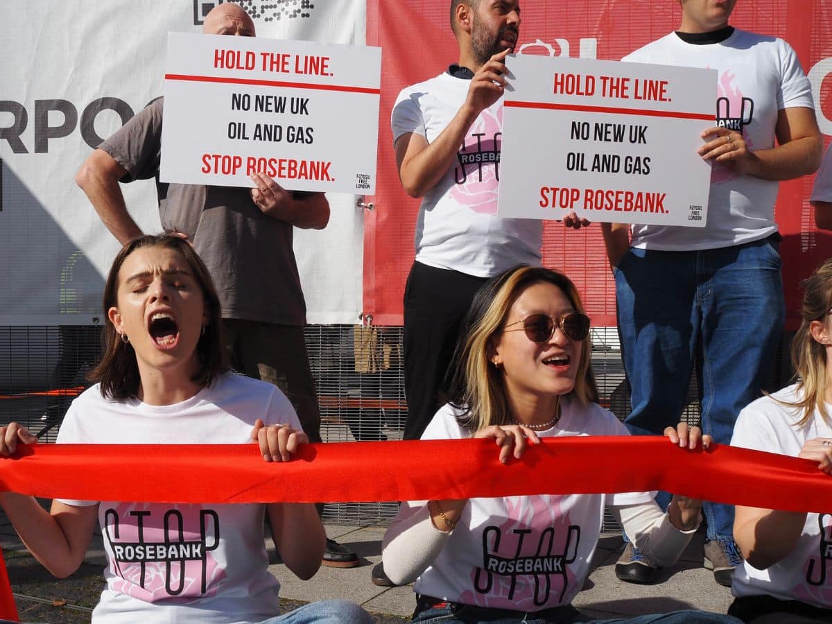 Rosebank protest urges climate action at Labour Party conference