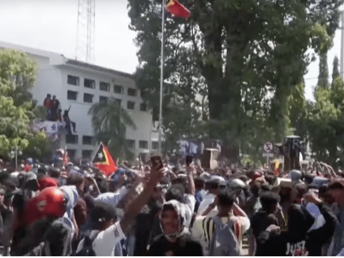Timor-Leste youth confront greedy MPs
