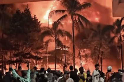 protesters set fire to parliament after cops kill taxi driver