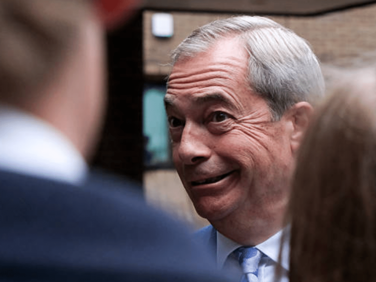 Farage finds new grifting opportunity