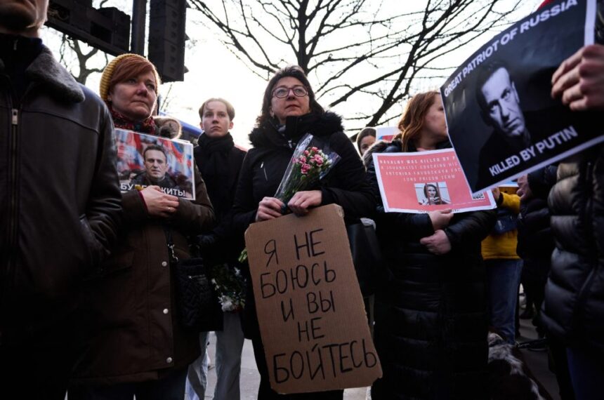 Russia: Move to label Navalny’s Anti-Corruption Foundation a “terrorist organization” puts thousands in danger