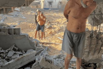 Shocking photo shows Israel using Palestinians as human shields