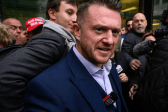 Tommy Robinson pisses off to Israel