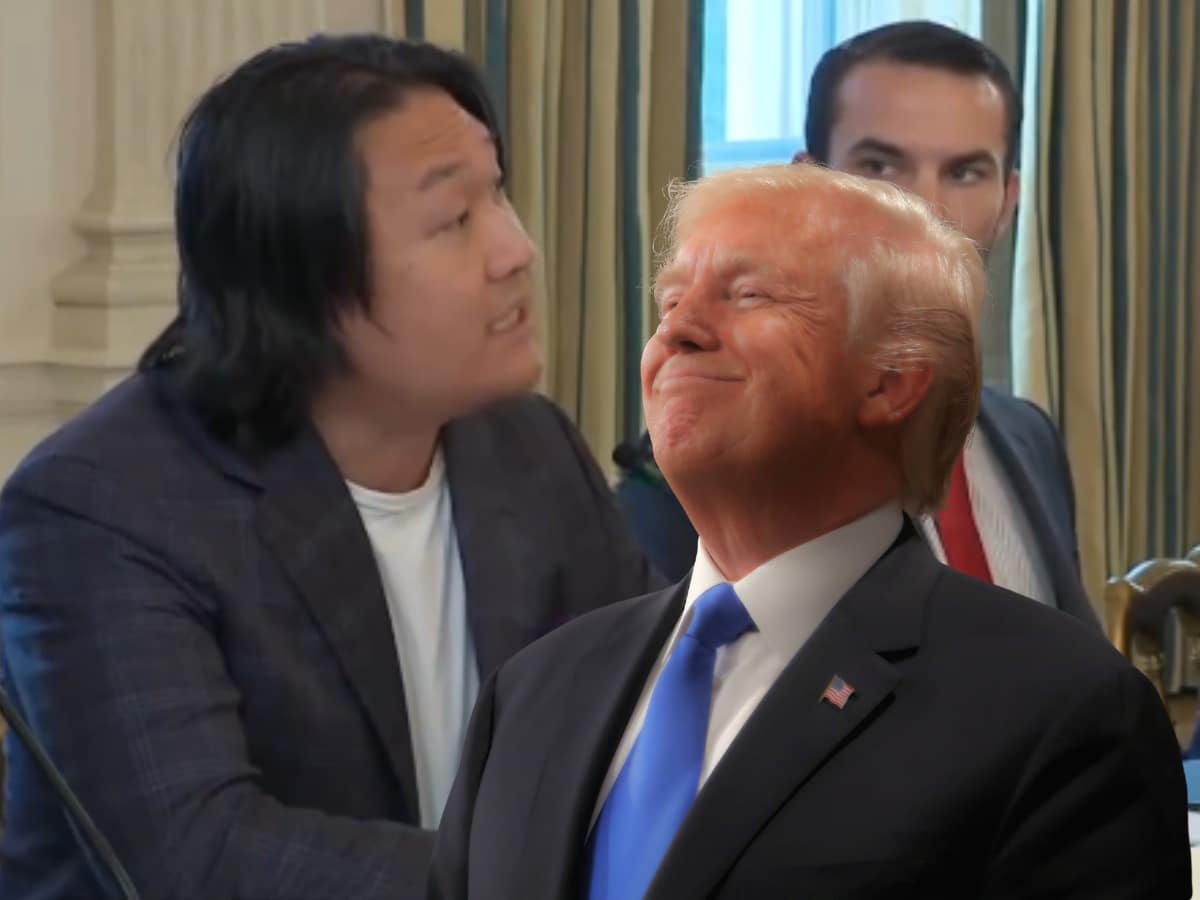 Trump-backed US 'journalist' group threatens to 'take out' antifa