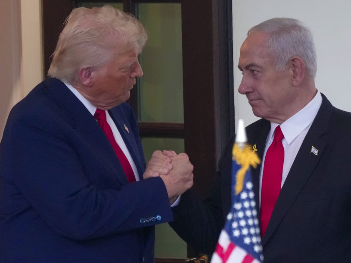 Trump threatens remaining Palestinians with 'hell'