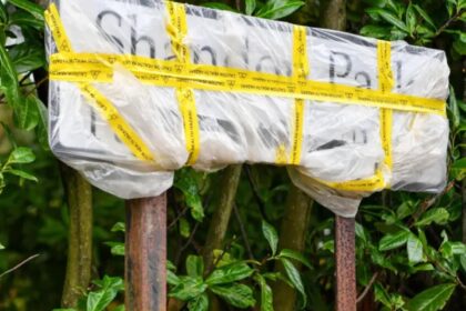 loyalists hack off Irish section