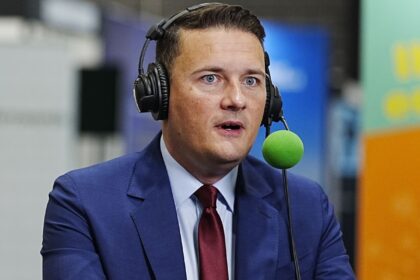 BMA turns down no-pay-rise offer from lickspittle Wes Streeting