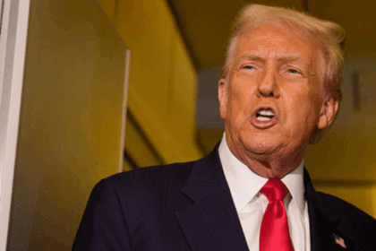 Desperate Donald Trump throws weight behind Cuomo