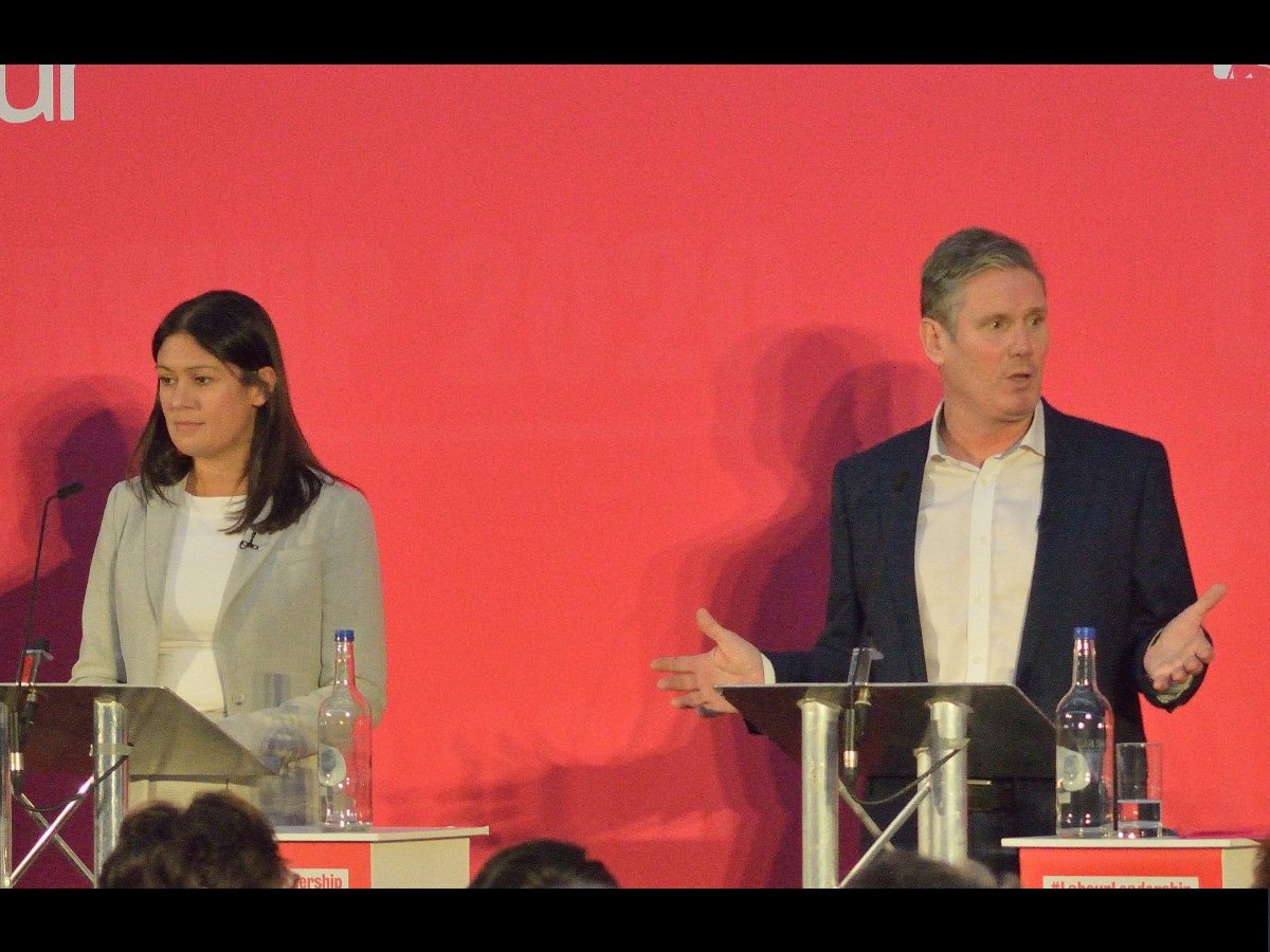 Ethics adviser rebukes Starmer for role in cronyism scandal