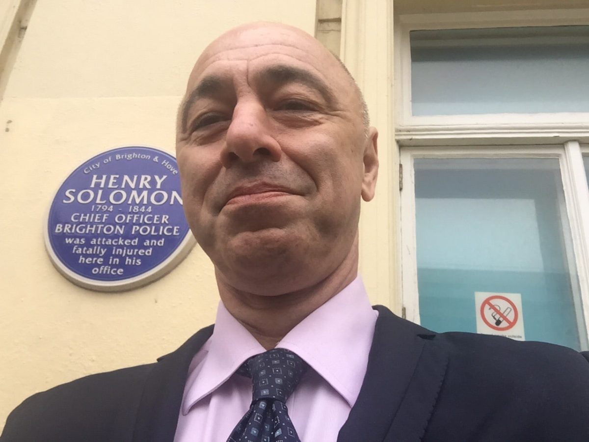 Ex-MP Ivor Caplin out on bail — journalist who exposed him on trial