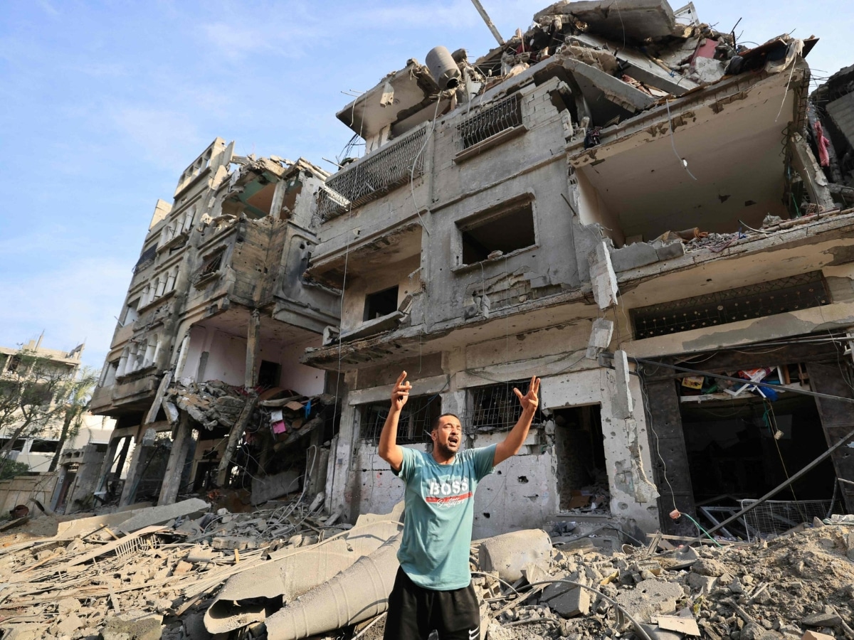 Gaza residents live in 20,000 homes threatened with collapse