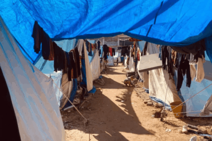 Gazans defiantly rebuild their homes