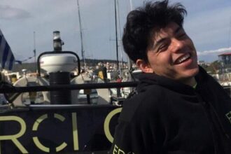 Greece: Authorities must 'drop baseless charges' against rescue volunteer Seán Binder