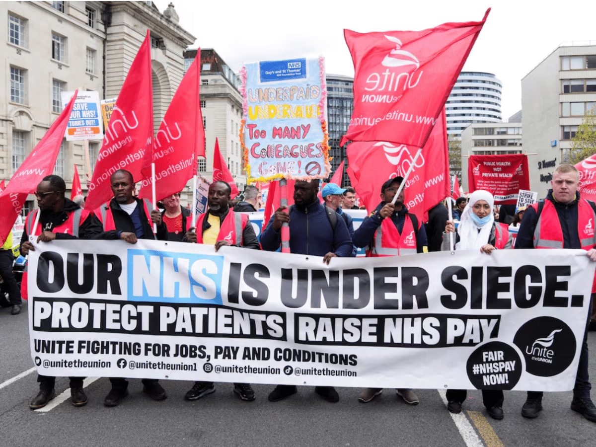 NHS boss recklessly orders hospitals to ignore doctors strike