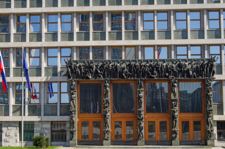 Slovenia: MPs must reject draconian ‘security’ bill which puts rights at risk and targets Roma community