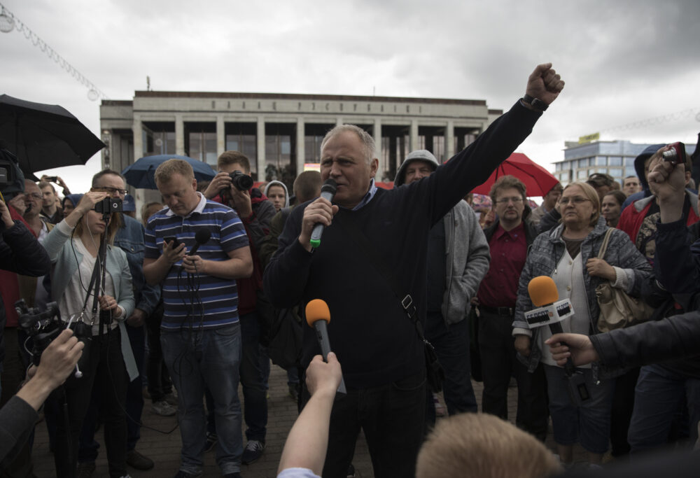 Belarus: Prisoner of conscience Mikalai Statkevich’s release after a stroke highlights need for justice for human rights violations