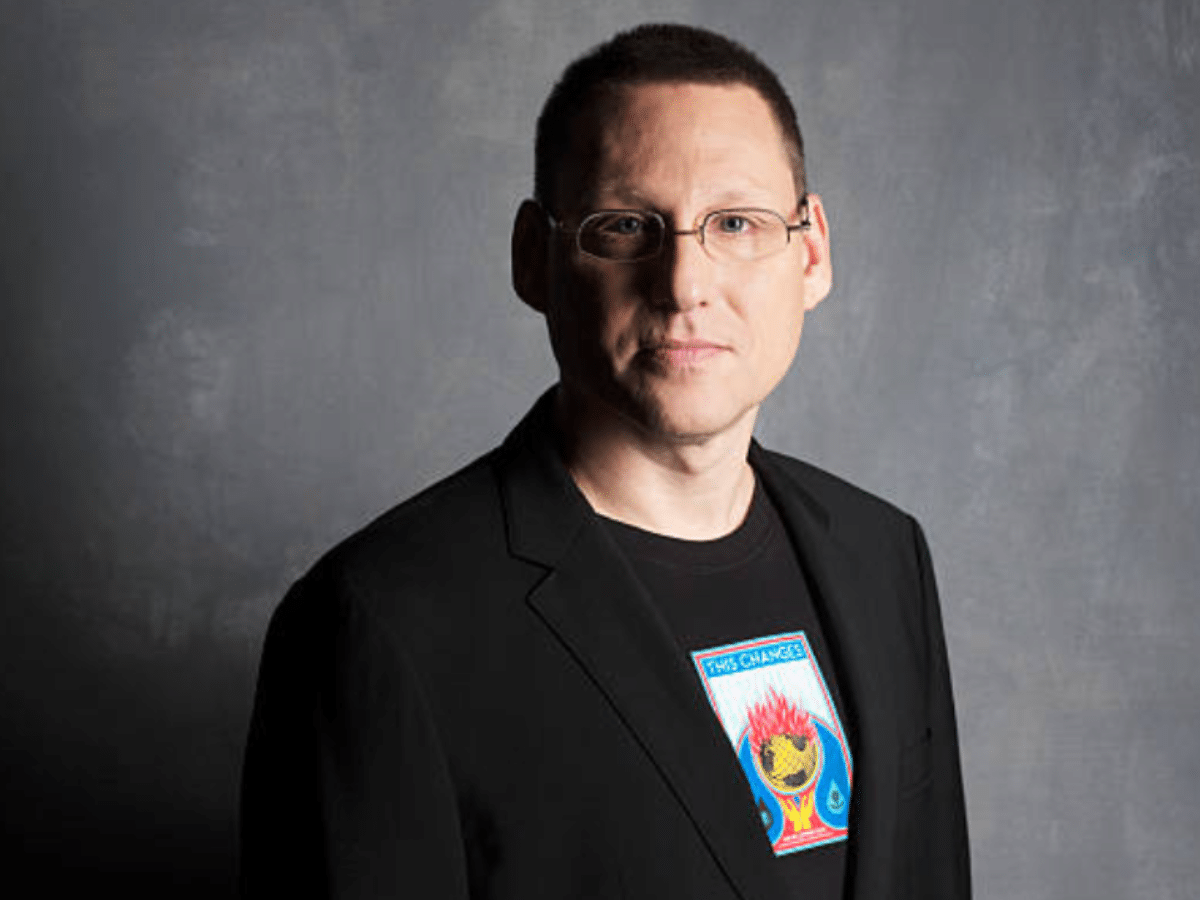 Avi Lewis hailed as Corbyn-esque leader