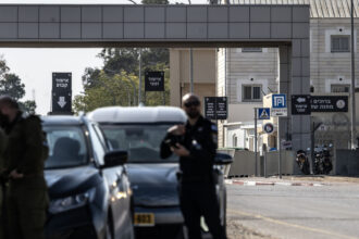 Israel/OPT: Decision to drop charges against soldiers accused of abuse of Palestinian detainees disgraceful