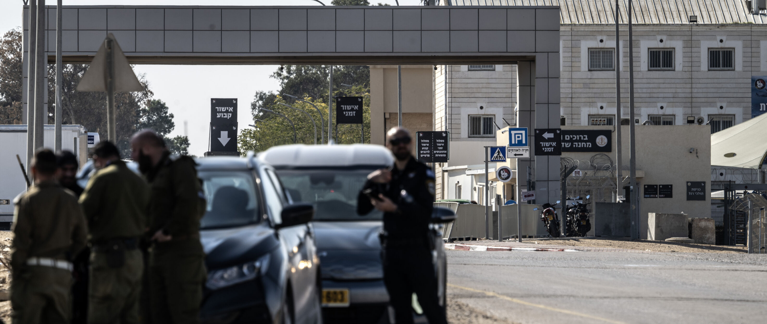 Israel/OPT: Decision to drop charges against soldiers accused of abuse of Palestinian detainees disgraceful