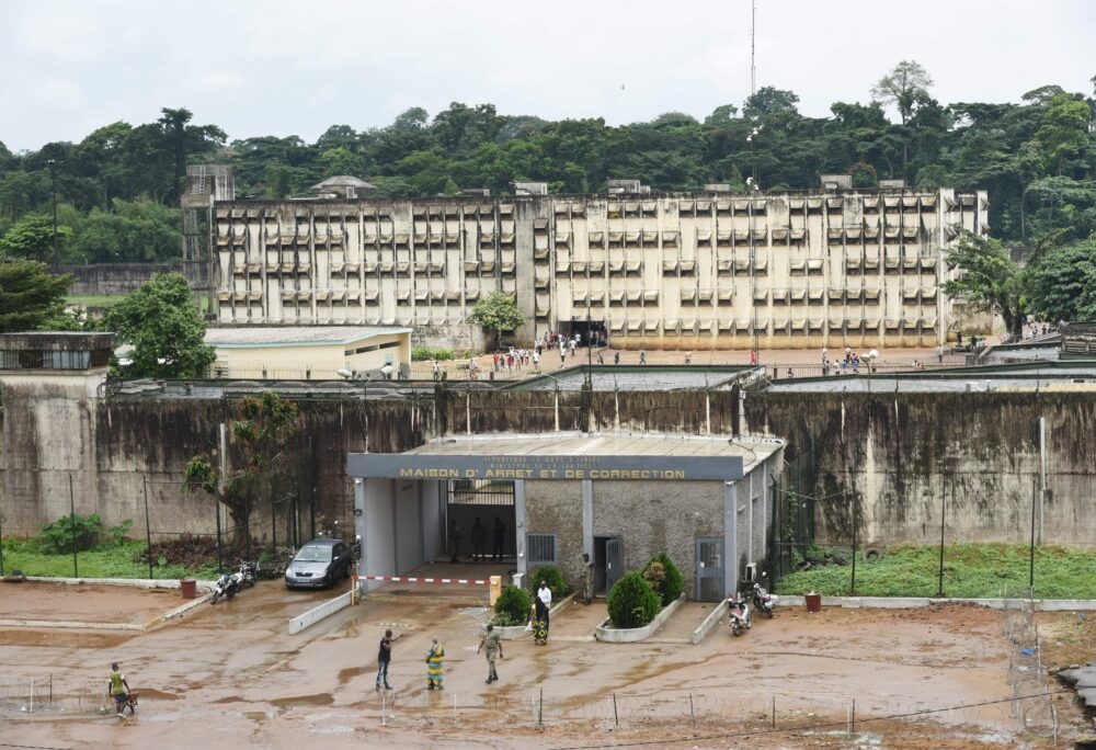 Pregnant women detained without cause