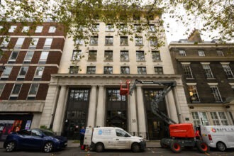 UK/Global: Human rights and health groups in new briefing urge hospitals not to use Palantir software and demand that NHS England cancels the contract entirely