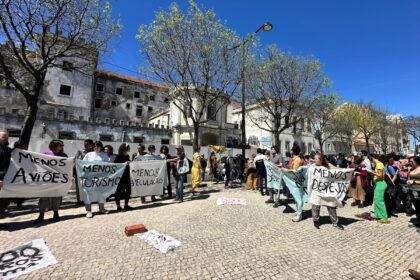 Protests confront tourism and aviation for Housing Action Days