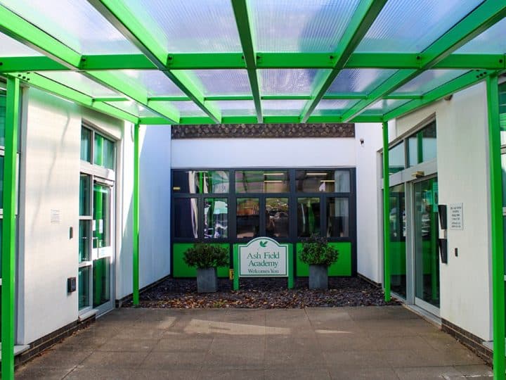 Read more about the article Support staff at Leicester school to escalate strike campaign