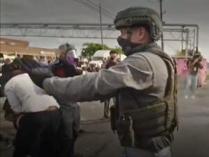 Read more about the article ICE agents attack protesters and Democrat senator supporting hunger striker at detention facility