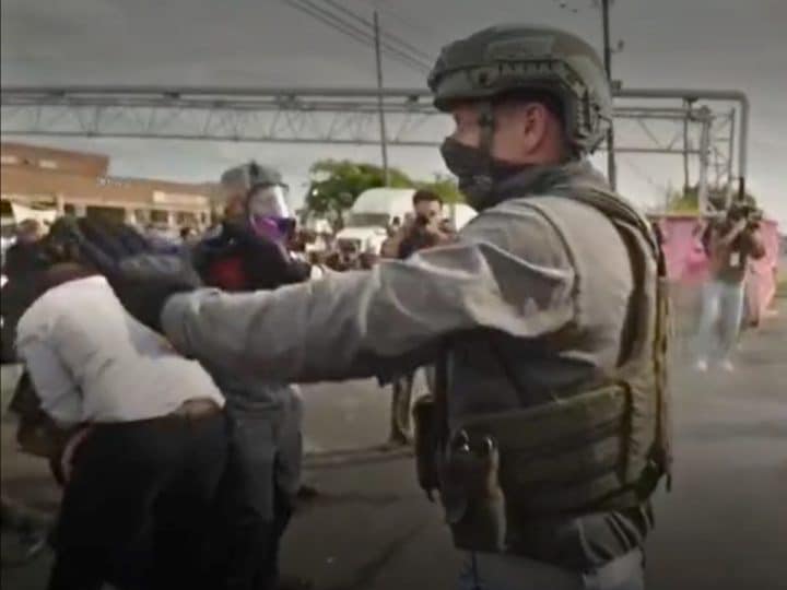 You are currently viewing ICE agents attack protesters and Democrat senator supporting hunger striker at detention facility