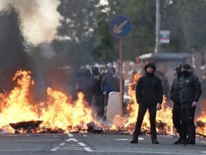 Read more about the article Belfast pogroms show loyalism is ideal vanguard of a future brownshirt Britain