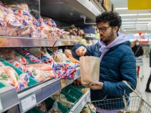 Read more about the article Nearly half of parents are struggling to afford food for their children more now than five years ago