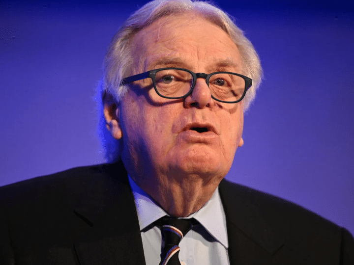 Read more about the article Ex-Ofcom chair defends GB News giving voice to ‘white majority’