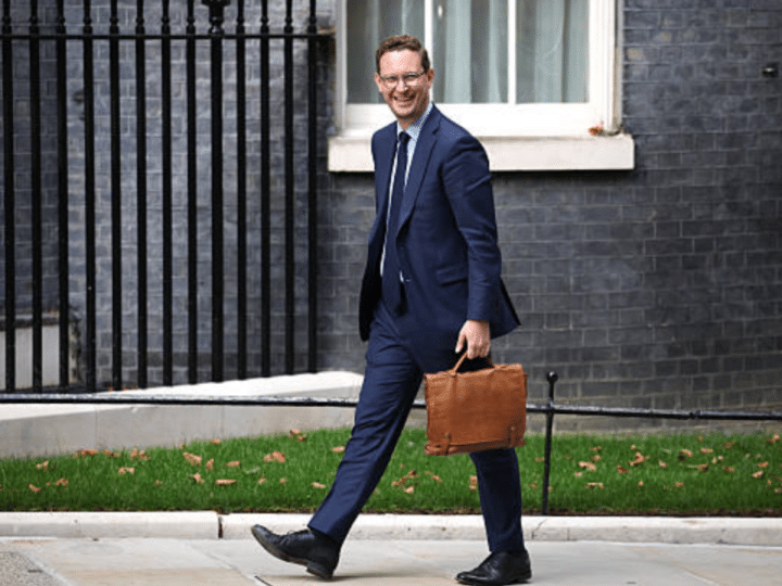 Read more about the article Starmeroid turncoat Jones hopes to challenge Starmer