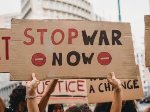 Read more about the article All to London for the International Anti-War conference
