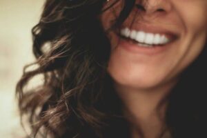 Read more about the article Smile Design Before and After: What Changes Can You Expect?