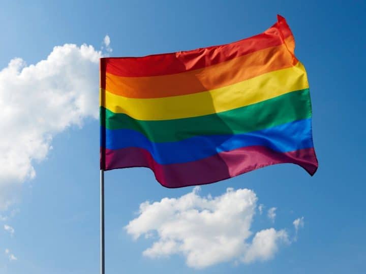 You are currently viewing Lesbian, gay, and bi support for Labour has ‘plunged’ after attack on trans rights